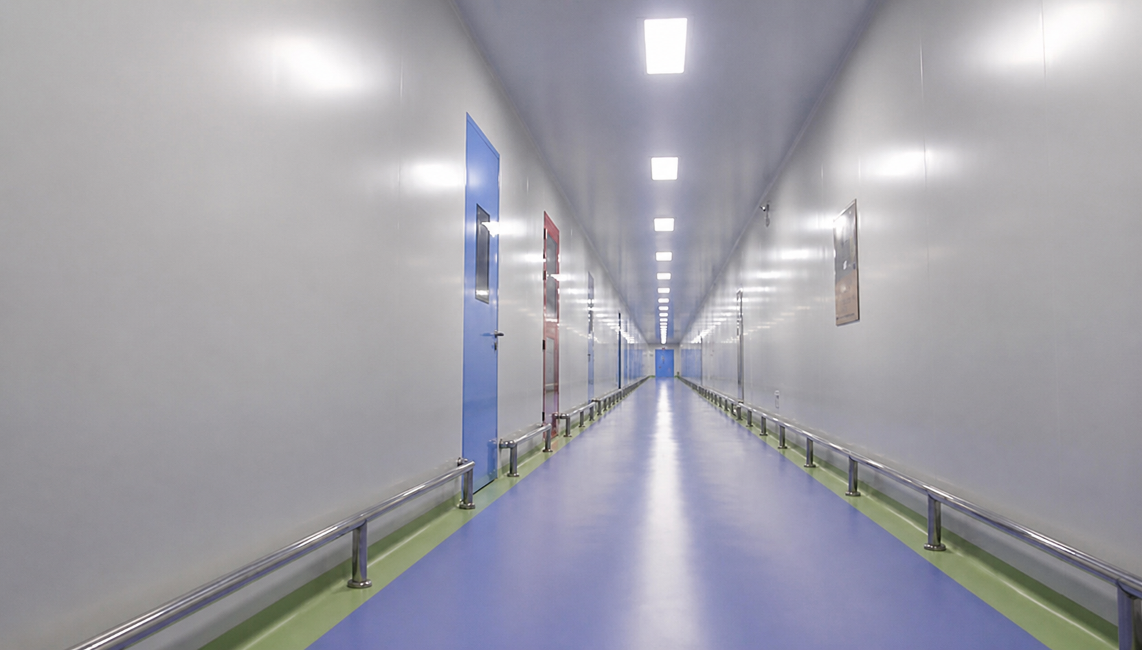 Clean workshop corridor in the VITRIONA manufacturing environment